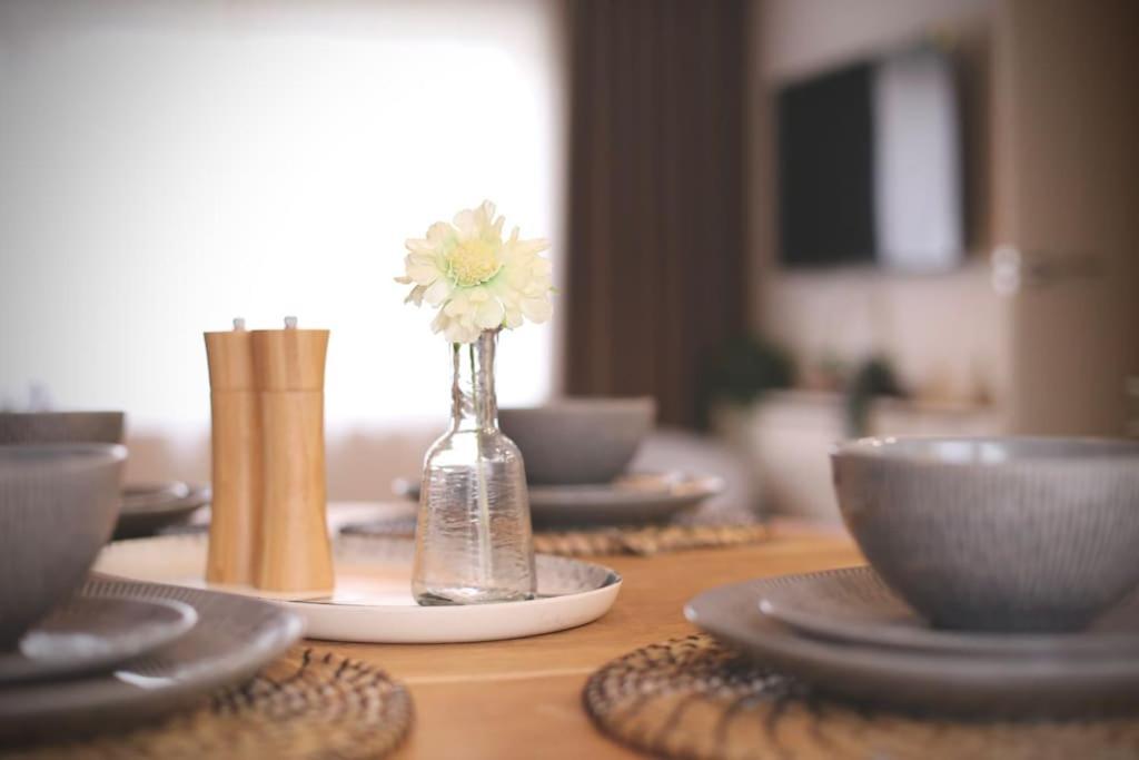 Vakantiehuis Xxbrand Newxx Sleeps 8, Stylish Japandi House