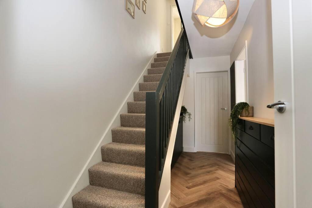 Vakantiehuis Xxbrand Newxx Sleeps 8, Stylish Japandi House *